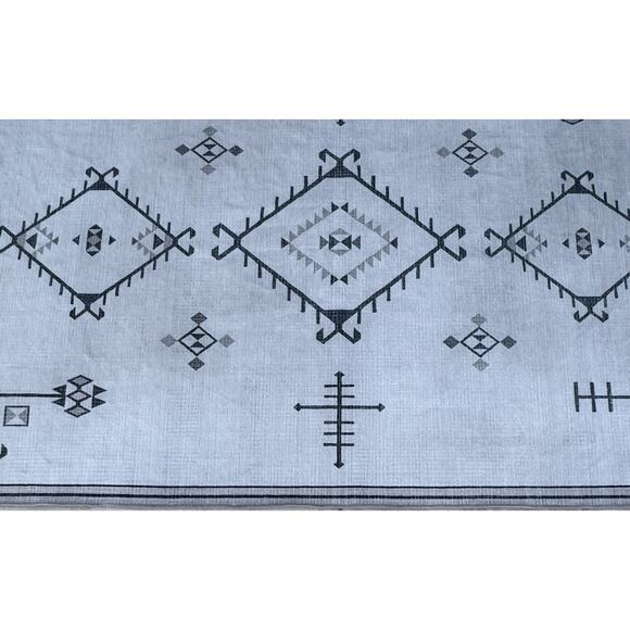 Ruggable Damali Black & White Rug 6 x 9’ -flatweave cover only - Picture 8 of 9